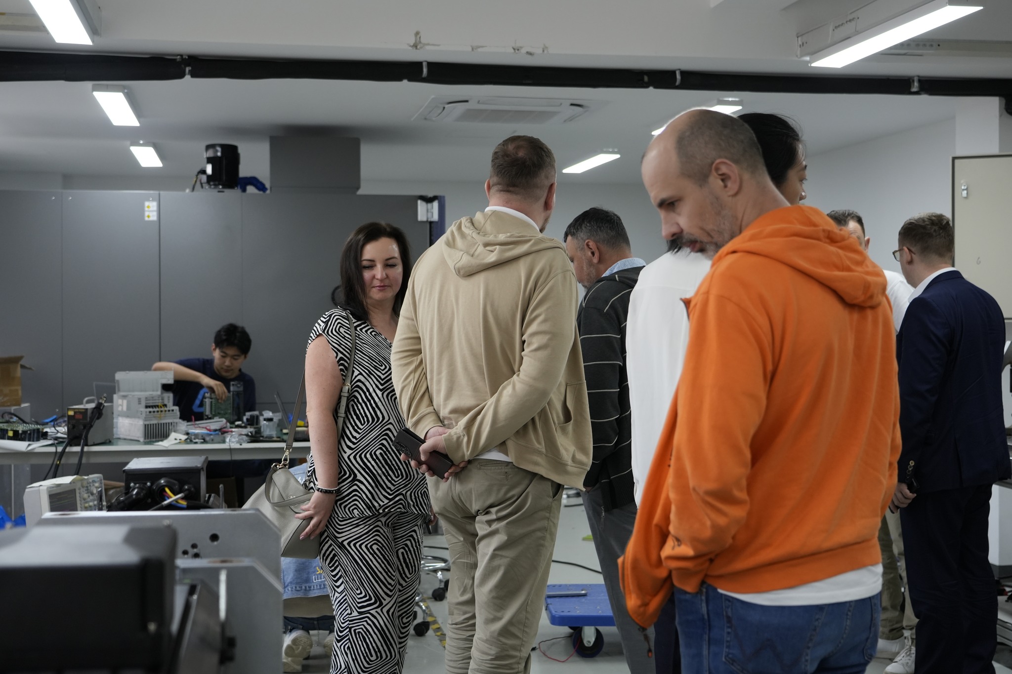 Russian customers visit HCFA Hangzhou R&D Center headquarters